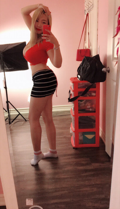 アラブのティーンズオンリーファンズ ポルノ 画像