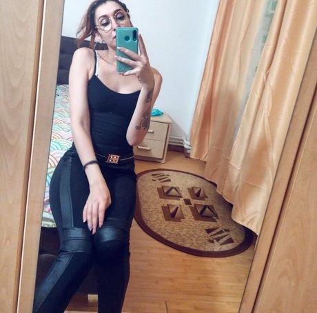 MissLetiBlane ホット女優 写真