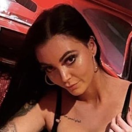 ビデオ通話 オンリーファンズ セクシー 写真