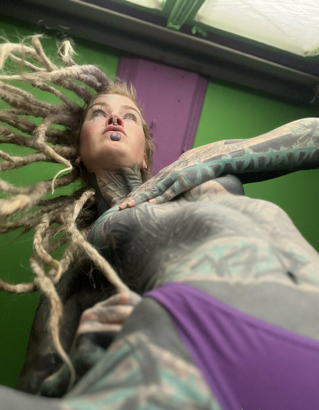 プリティオンリーファンズ ポルノ 写真