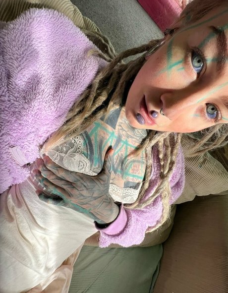 BBWシーメールオンリーファンズ えろた 画像