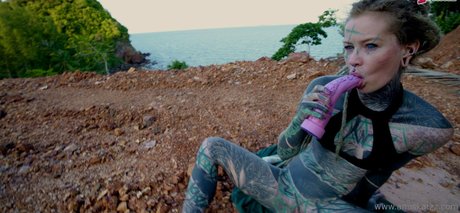 ピアス乳首オンリーファンズ 無料xxx 写真