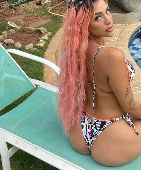 AZZY 美しいポルノスター 画像