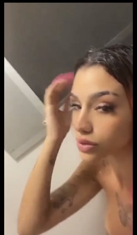 AZZY アダルト女優 写真