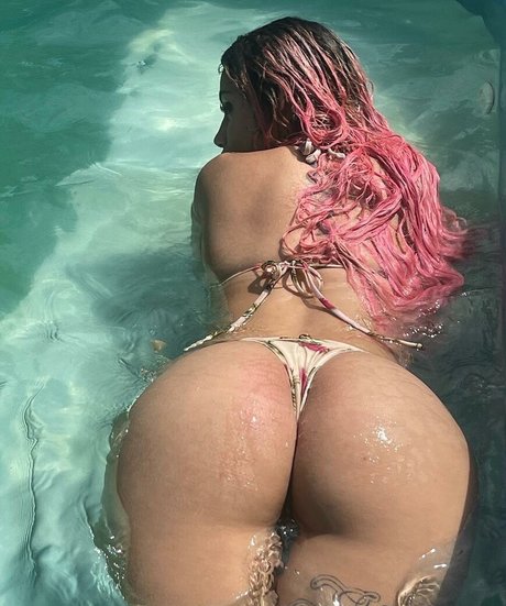 AZZY 無料モデル 画像