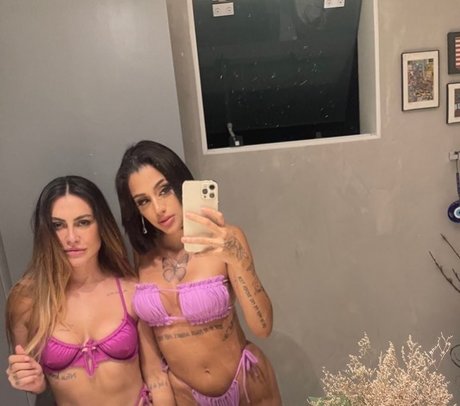 AZZY エロティックなポルノスター アーカイブ