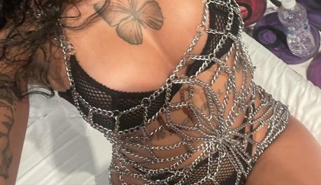 AZZY ホット女優 写真