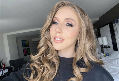 lenaisapeach 完璧なポルノスター 写真