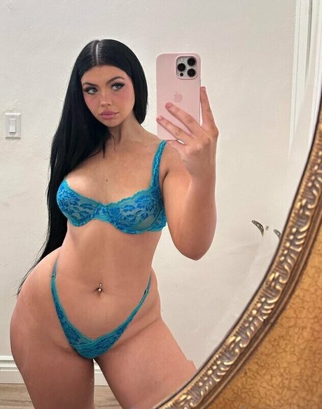 アジア人のティーンの足 オンリーファンズ ホットポルノ 写真