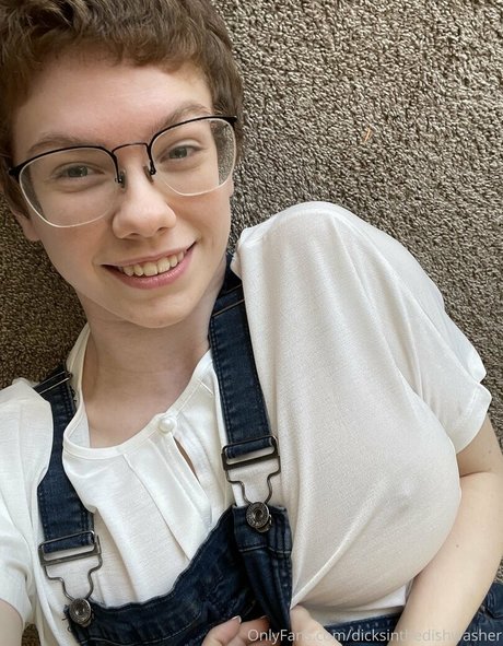 officialmorganrae エロティックモデル 写真