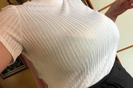 ミニドレス OnlyFans 無料 写真