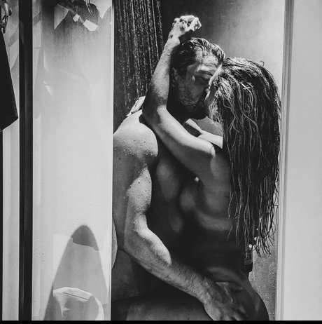 Vanessa Schmitt ヌードモデル 写真