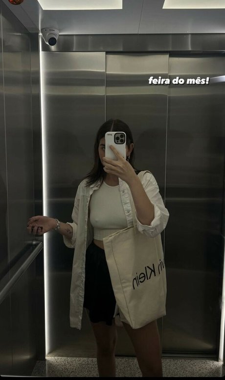 巨乳のオンリーファンズ アダルト 画像