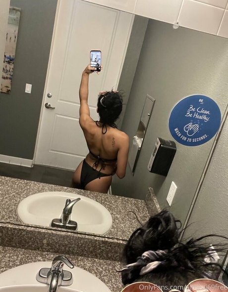 ティーンランジェリーOnlyFans 無料xxx 写真