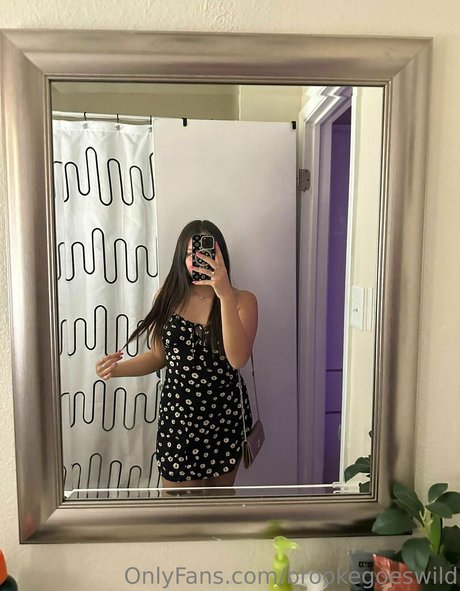 brookegoeswild ポルノスター 画像