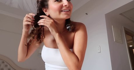 ぽっちゃり黒人OnlyFans 無料裸 画像