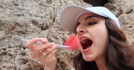 ダーティトークオンリーファンズ パーフェクト 写真