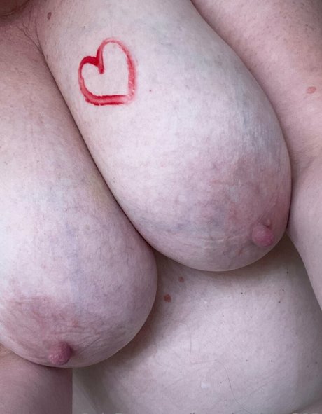 largeboobies305 Bilder