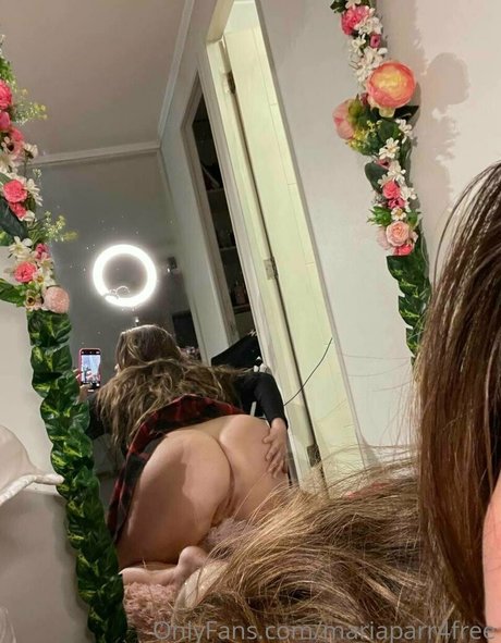 ヌード教師オンリーファンズ エロ 画像