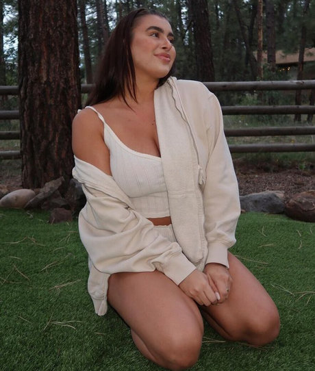 50歳以上のオンリーファンズ ホットxxx 写真