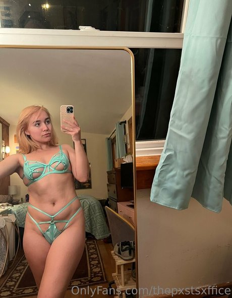 日本の女子高生OnlyFans エロチック 写真