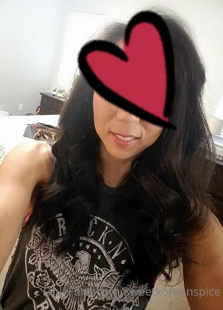 OnlyFansの普及 美しいヌード 写真