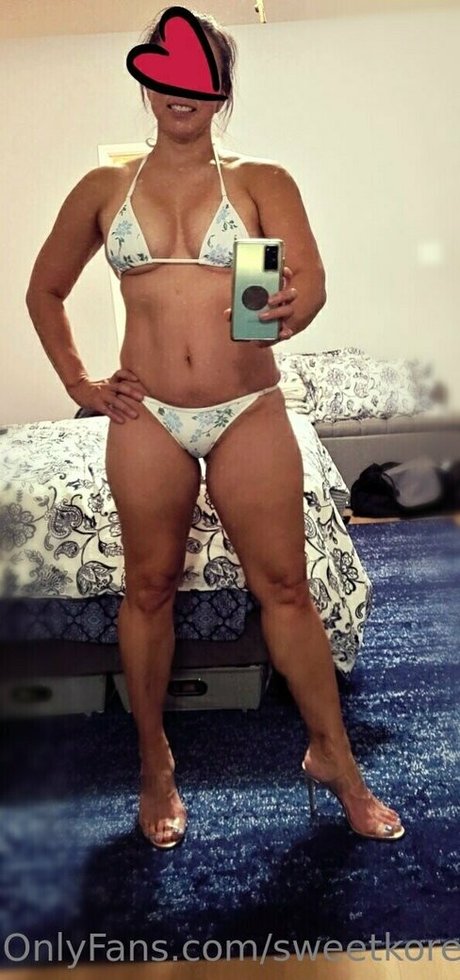 18歳以下の無料OnlyFans ホットヌード 写真