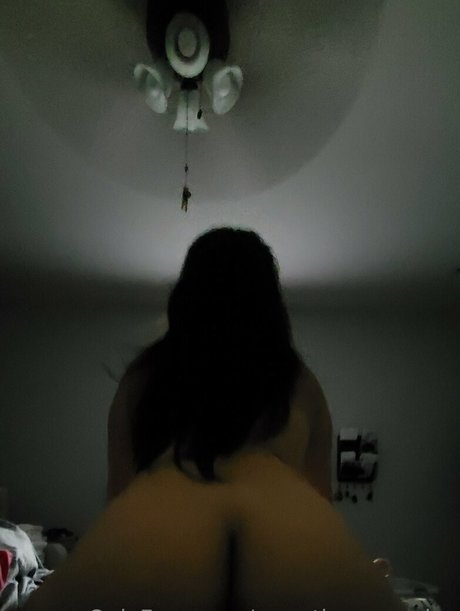 ヌード教師オンリーファンズ 無料エロ 写真