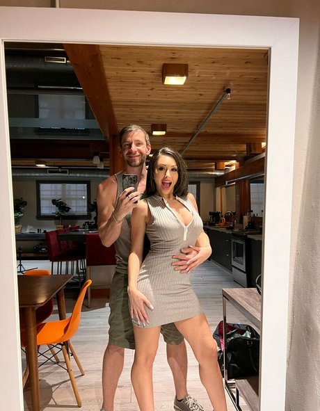 tradeofalljaks 裸モデル 画像