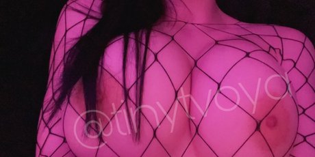 tinytvoya ポルノモデル ギャラリー