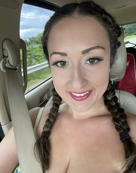 アジアの若者OnlyFans アートヌード 画像