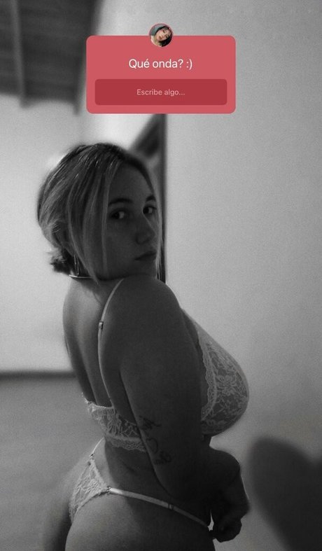 Coti Demozzi XXXモデル 写真