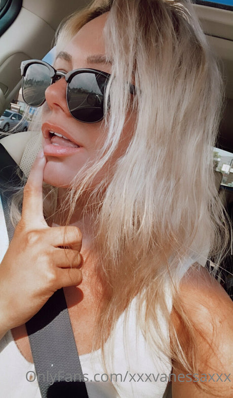 赤毛の熟女オンリーファンズ ヌード 画像