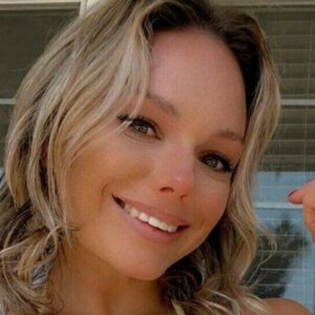 アンバー・オンリーファンズ 美しいヌード 写真