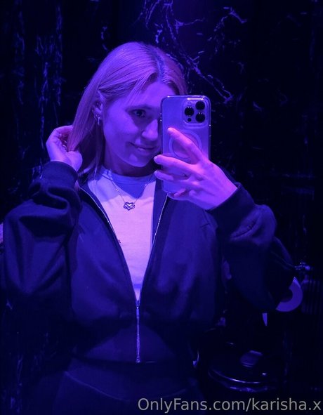 ゴス3P OnlyFans xxx 写真