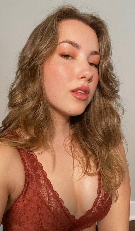 ティーン乱交OnlyFans エロ 写真