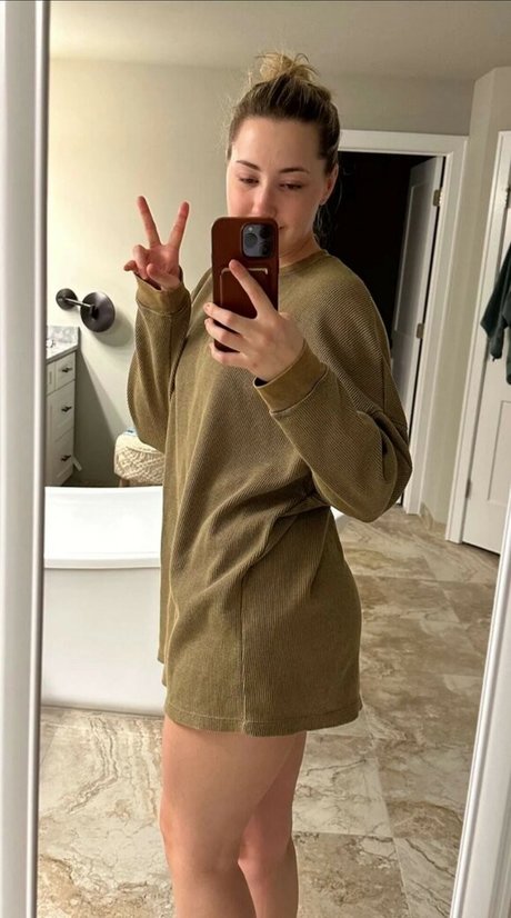 オンリーファンズでのセクスティング ホットヌード 写真