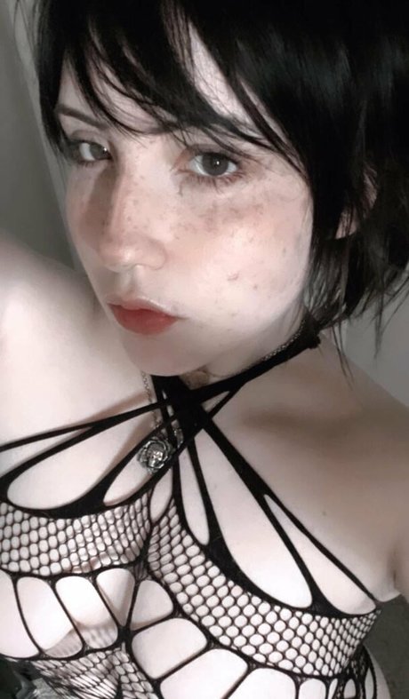 巨乳とお尻のオンリーファンズ アダルト 画像