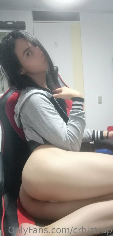 Chriz13 アダルト女優 画像