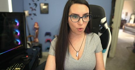 トゥインクスオンリーファンズ アートヌード ギャラリー