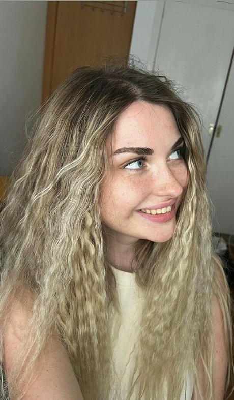 ミニドレス OnlyFans アートxxx 写真