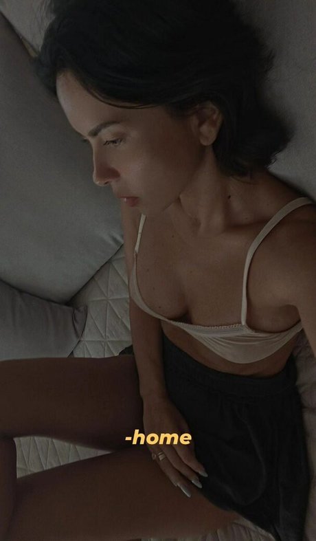 Apostoleanu 美しいポルノスター アーカイブ