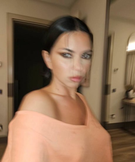 Apostoleanu HD女優 ギャラリー