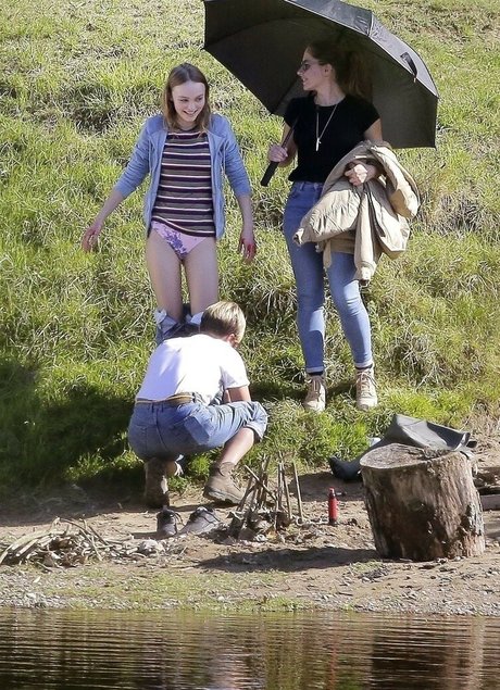 ミニドレス OnlyFans セクシーヌード 画像