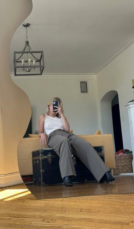 潮吹きマンコOnlyFans セクシーヌード 写真