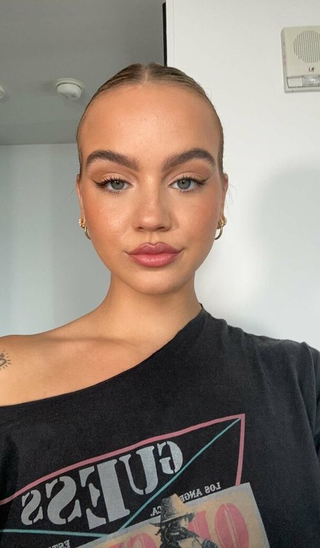 黒猫のOnlyFans えろ 写真