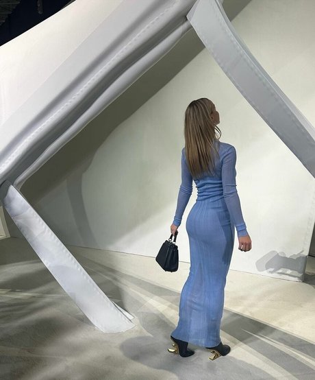 Emma Brooks ポルノスター パーフェクト 画像