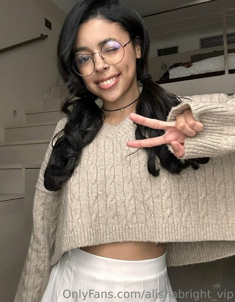 巨乳の熟女オンリーファンズ アート裸 写真