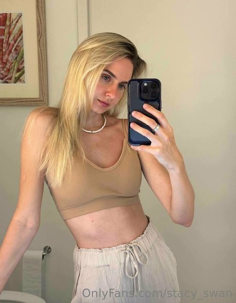 曲線美の女の子オンリーファンズ xxx 写真