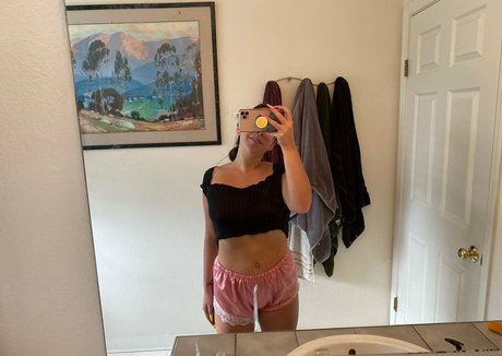 クローズアップマンコOnlyFans パーフェクト 画像